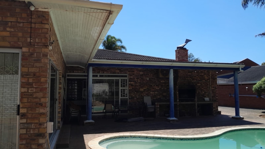 To Let 3 Bedroom Property for Rent in Summerstrand Eastern Cape